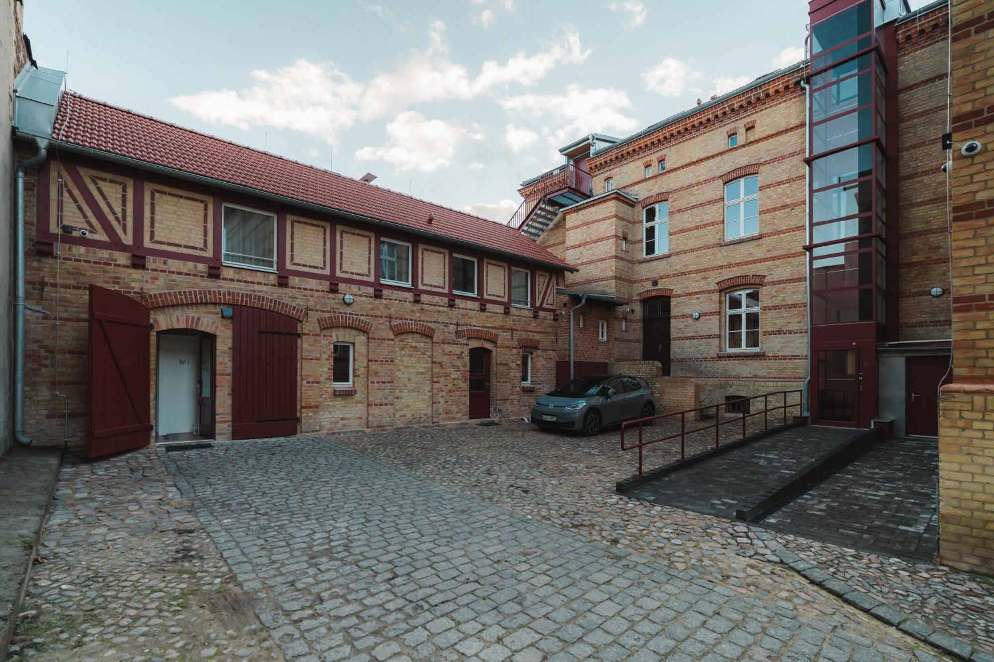 H24 Hotel Apartments Eberswalde Extérieur photo